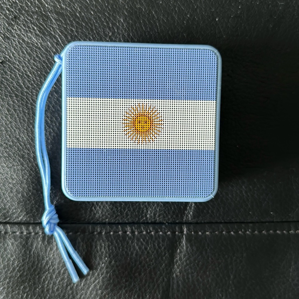 Nakamichi 55W Portable Bluetooth Cube Speaker , Argentina Flag, no box !
